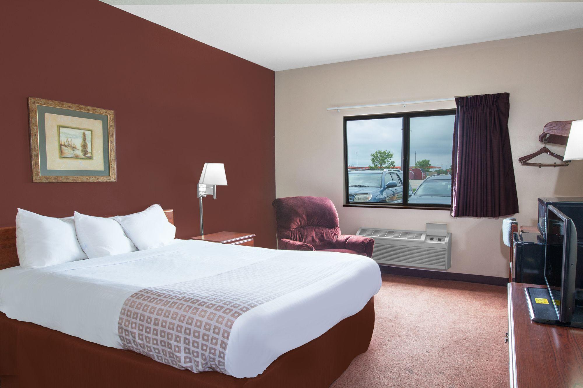 Super 8 By Wyndham מייסון סיטי מראה חיצוני תמונה