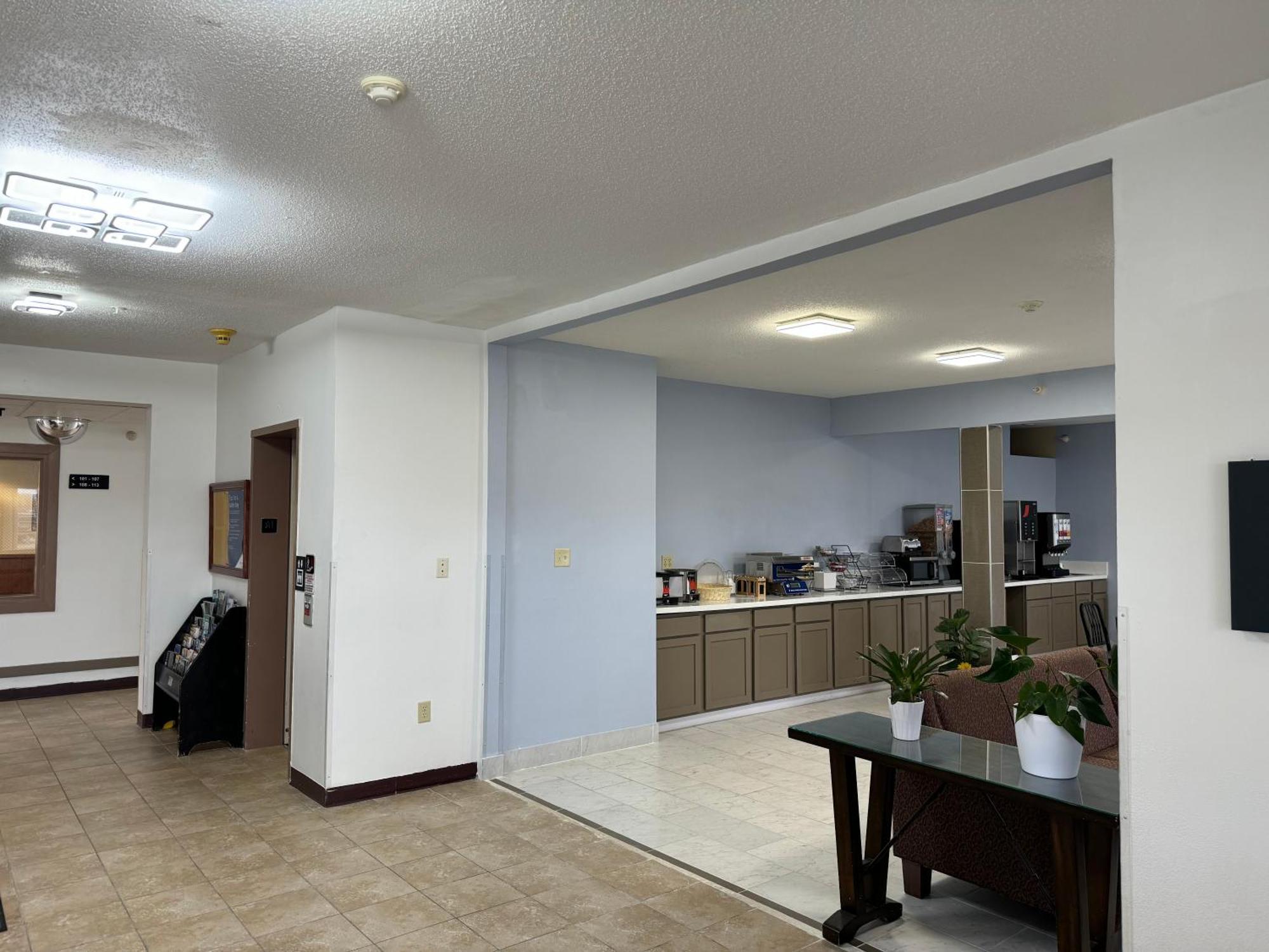 Super 8 By Wyndham מייסון סיטי מראה חיצוני תמונה